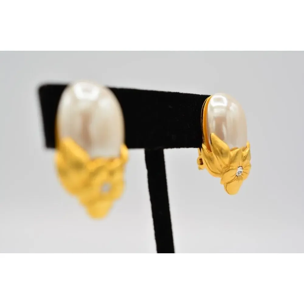 Givenchy Vintage Clip On Earrings Flower Brushed Gold Pearl Crystal Signed 9C - Picture 5 of 12